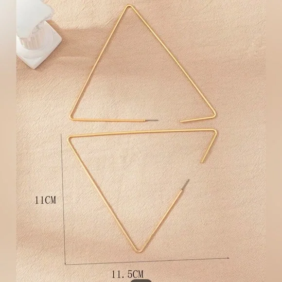 Triangle Goldtone Hoop Earrings NEW NEVER WORN - Picture 4 of 6